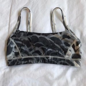 Lululemon sports bra